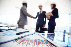 Informacyjnie o firmach wynajmujących meble na eventy.